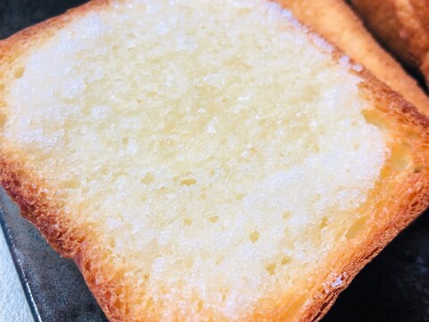 グラニュー糖でメロンパン風トースト